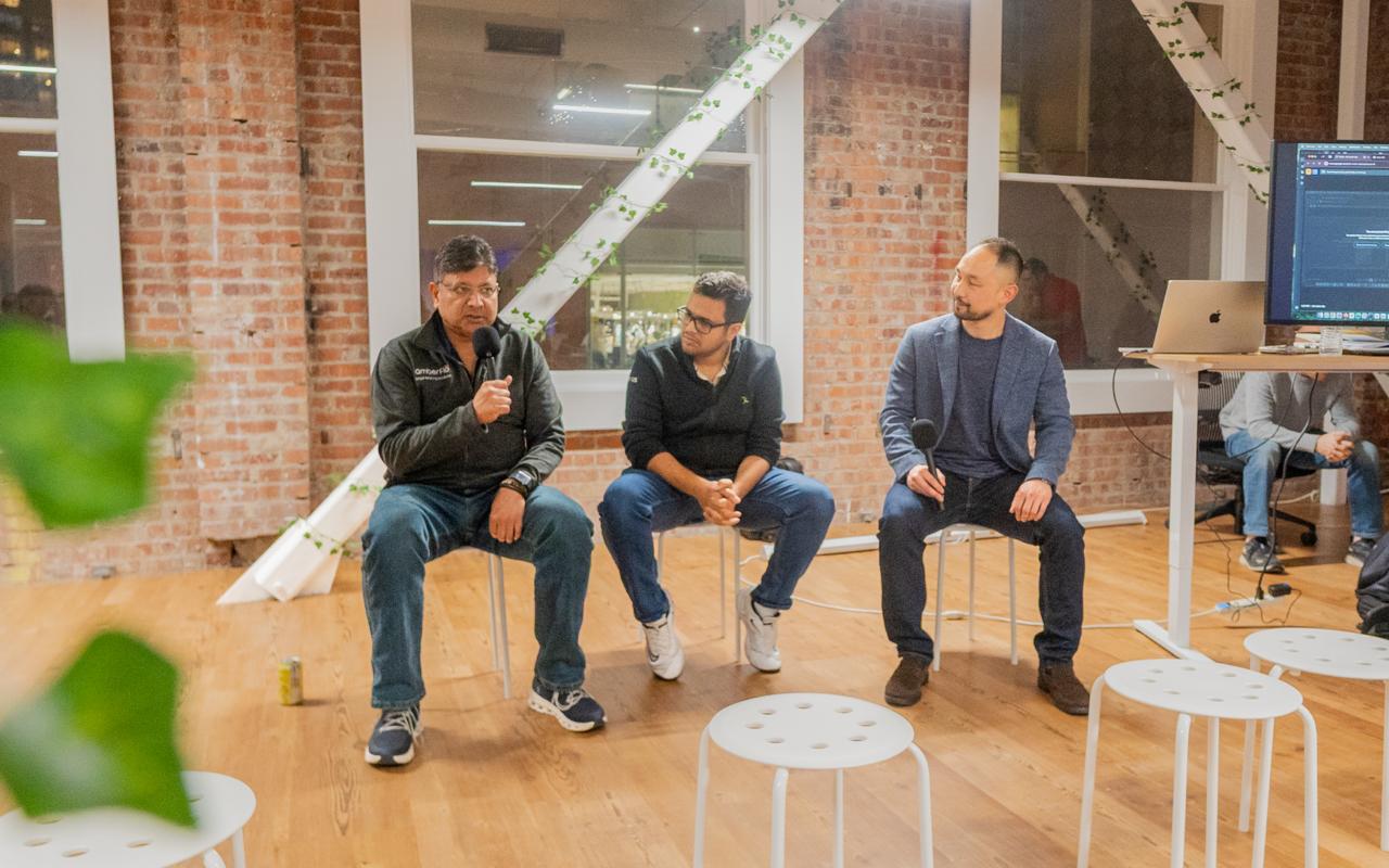 Mentorship and collaborative discussion at Homebrew Club